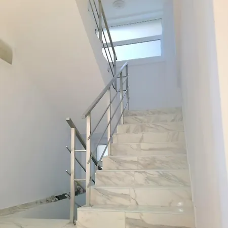 Ayra بيت ضيافة إيفوري نورد